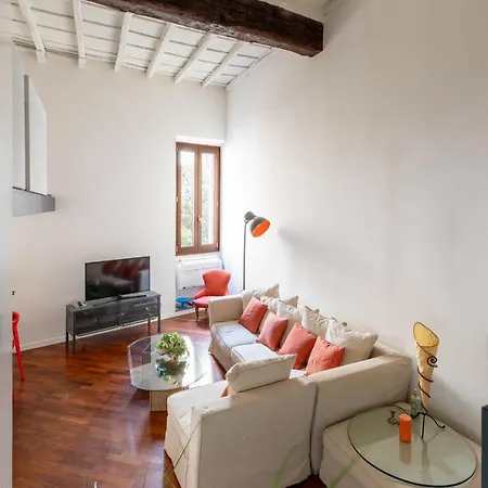 Apartamento Iflat The Tiber Gem